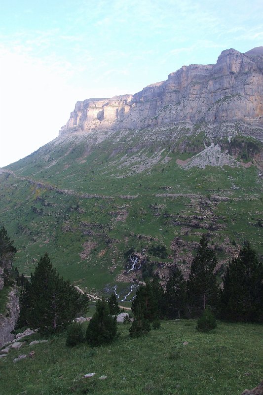 2008-07-11,07-44-46,canyon d'Ordesa.jpg